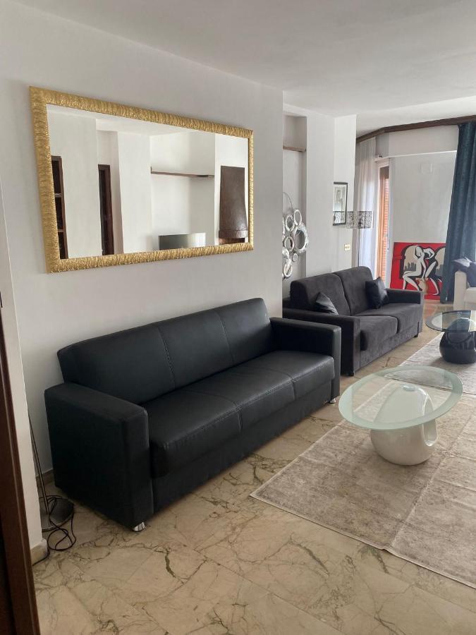 Eur Centro Lux Apartment Con Camino Rome Exterior photo